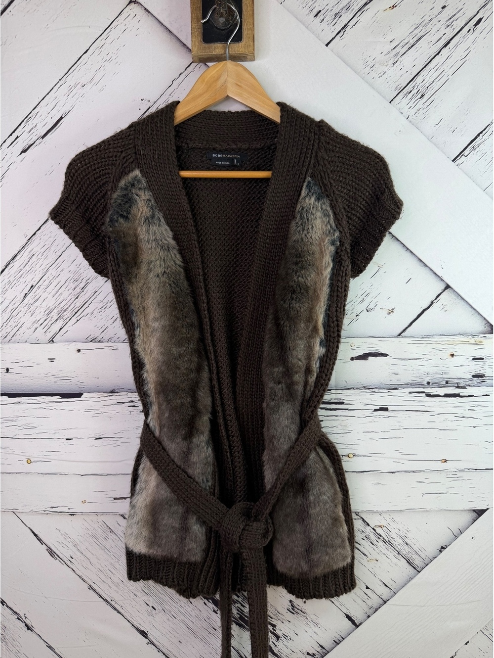 BCBGMAXAZRIA Boho Cabincore Cozy Faux Fur Panel Sweater Vest Cardigan Women’s SM